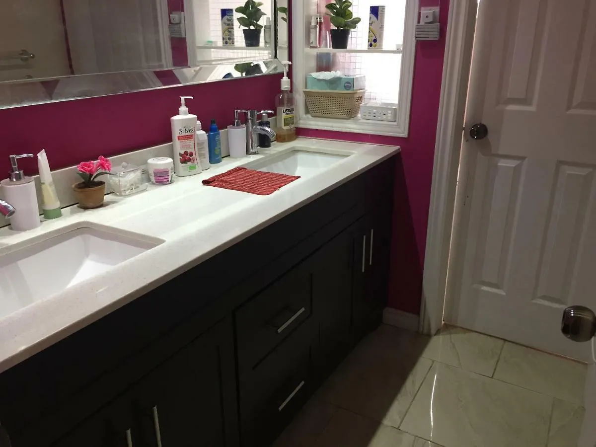 Homestay Private Room Near Airport Mississauga